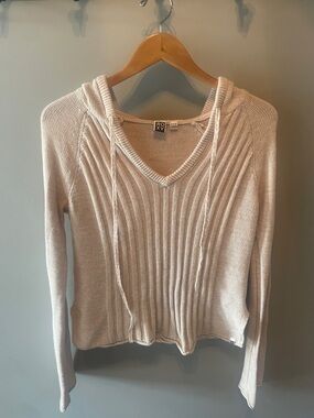 Roxy V-Neck Hoodie Sweater in Light Beige Size Medium